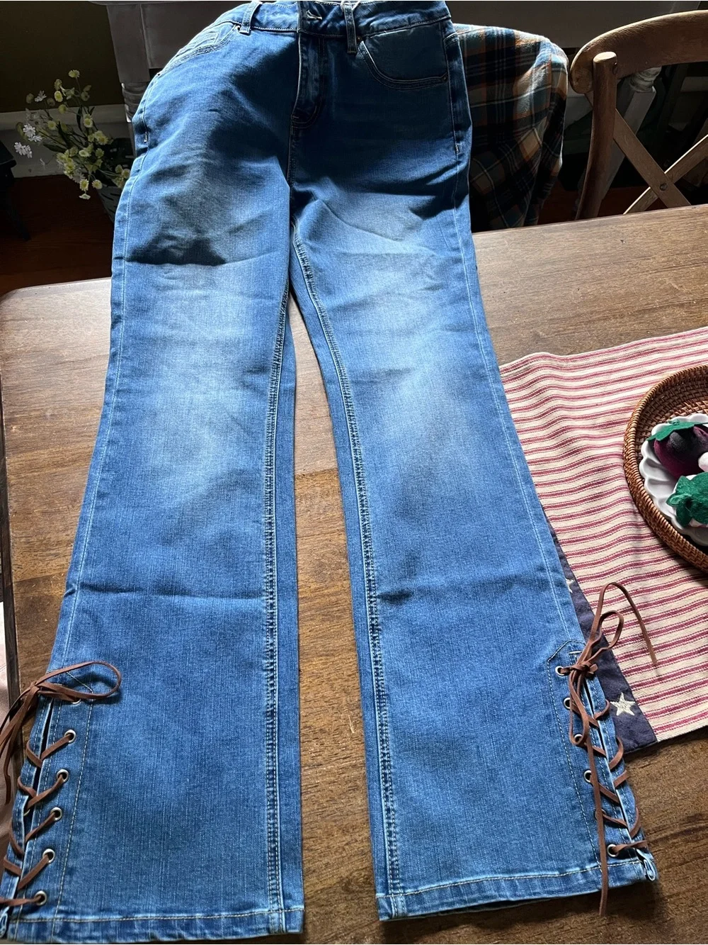 NWT. Flamingals Wash Grommet Eyelet Lace Up Mid Waist Flare Leg Jeans - Picture 7 of 7